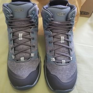NWT KEEN Terradora Boots size 8